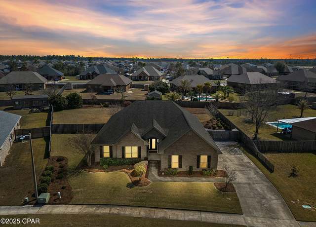 Property at 3807 Whitehead Blvd, Panama City, FL 32404, 4 beds, 2.5 baths