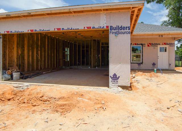 Property at 1514 Chandlee Ave, Panama City, FL 32405, 3 beds, 2 baths