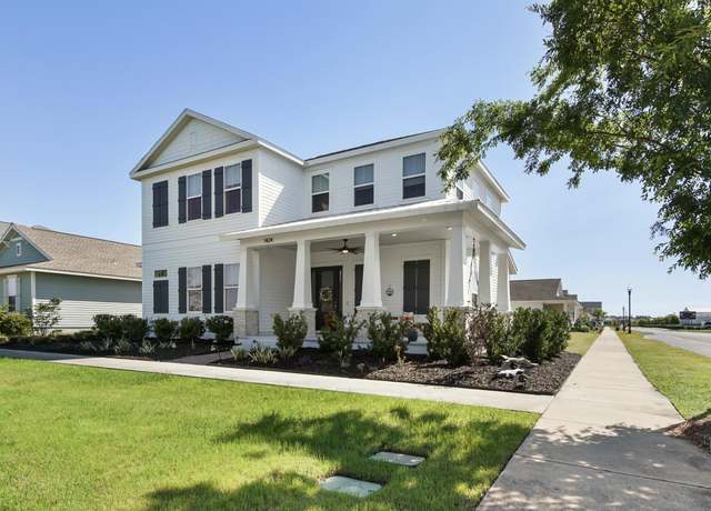 Property at 1424 Blackbird Ct, Panama City, FL 32405, 5 beds, 4 baths