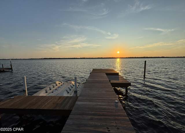 Property at 8035 High Point Rd, Panama City, FL 32404, 3 beds, 3 baths