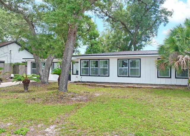 Property at 1000 E 2nd Ct, Panama City, FL 32401, 3 beds, 2 baths