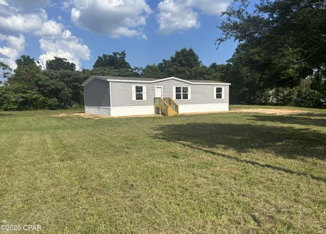 Property at 5151 Lynch Dr, Marianna, FL 32446, 3 beds, 2 baths