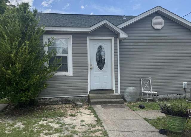 Property at 1002 E 9th Ct, Panama City, FL 32401, 3 beds, 2 baths