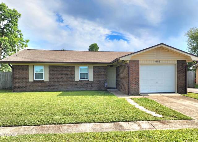 Property at 609 E Pine Forest Dr, Lynn Haven, FL 32444, 3 beds, 2 baths