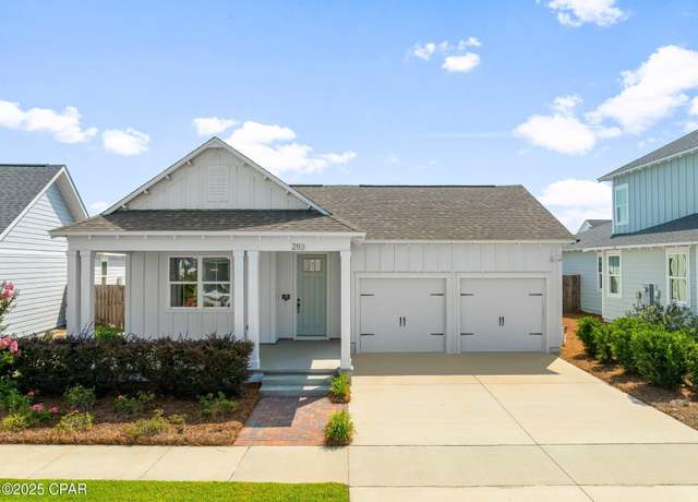 Property at 2113 Rushes Ave, Panama City, FL 32405, 3 beds, 2 baths