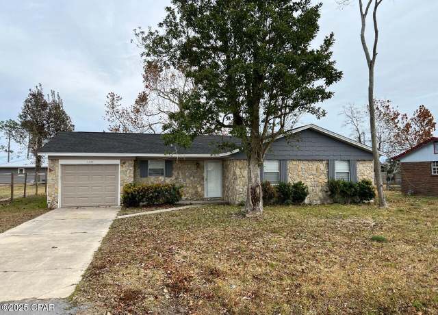 Property at 1139 Babby Ln, Panama City, FL 32404, 3 beds, 2 baths