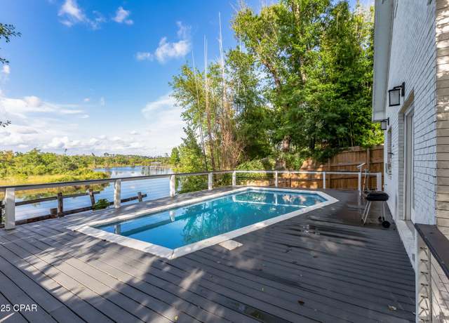 Property at 9900 Highway 2301, Youngstown, FL 32466, 3 beds, 2.5 baths