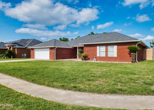 Property at 2006 Tupelo Ct, Panama City, FL 32405, 5 beds, 2.5 baths
