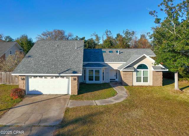 Property at 807 Plantation Way, Panama City, FL 32404, 4 beds, 2.5 baths