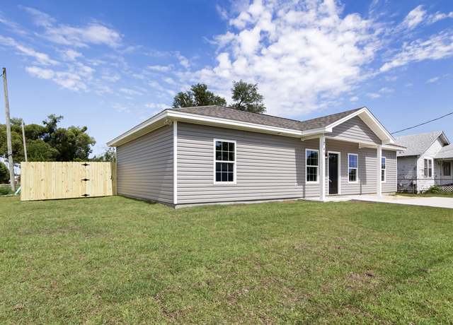 Property at 245 Central Ave, Panama City, FL 32401, 3 beds, 2 baths