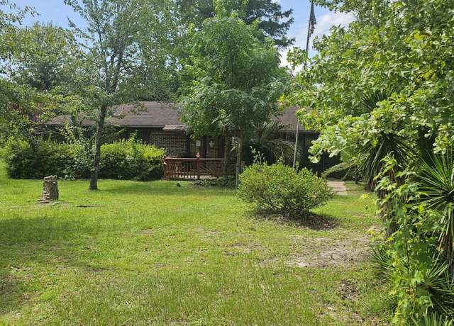 Property at 2397 6th Ave, Alford, FL 32420, 3 beds, 2 baths