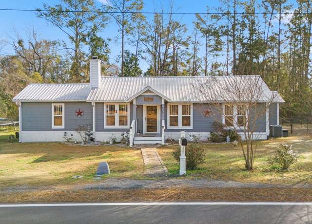 Property at 2829 Yellow Jacket Dr, Vernon, FL 32462, 3 beds, 2 baths
