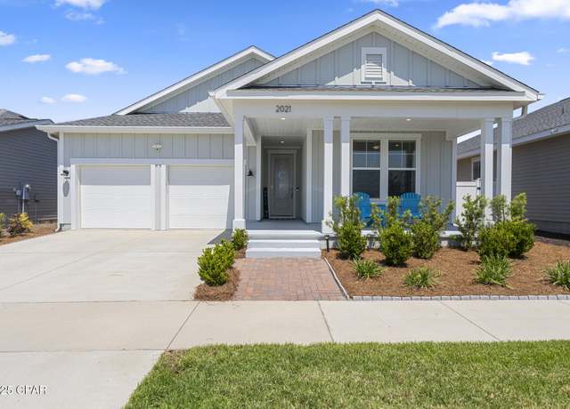 Property at 2021 Warbler St, Panama City, FL 32405, 3 beds, 2 baths