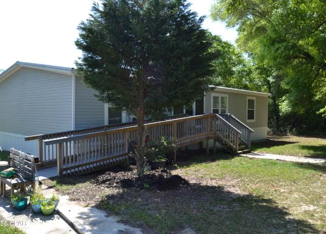Property at 214 Lakepoint Rd, Alford, FL 32420, 3 beds, 2 baths