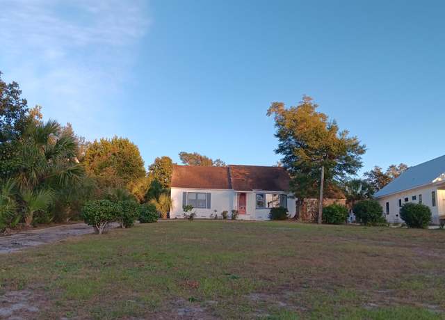 Property at 326 Massalina Dr, Panama City, FL 32401, 5 beds, 4 baths