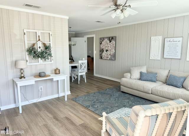 Property at 1542 Oak Ave, Panama City, FL 32405, 3 beds, 2 baths