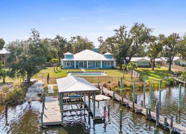 Property at 7217 Washington Ave, Panama City, FL 32409, 3 beds, 4 baths