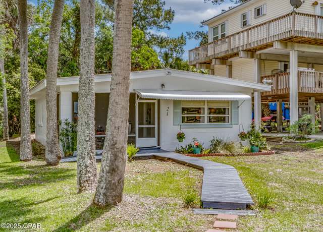 Property at 21 W West Point Dr, Crawfordville, FL 32327, 2 beds, 1 bath
