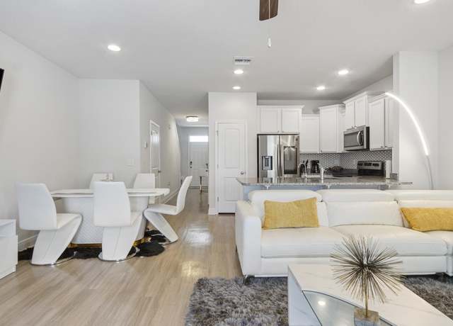 Property at 7482 Shadow Lake Dr, Panama City Beach, FL 32407, 3 beds, 2.5 baths