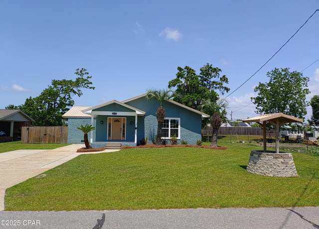 Property at 2525 E 40th Ct, Panama City, FL 32405, 3 beds, 2 baths