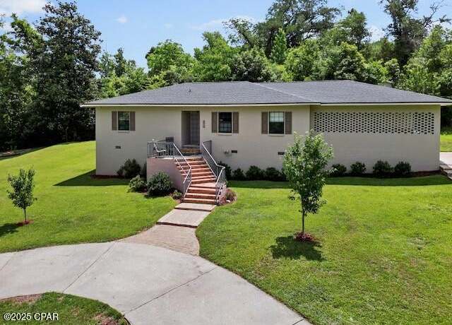 Property at 2956 Caledonia St, Marianna, FL 32446, 3 beds, 2 baths