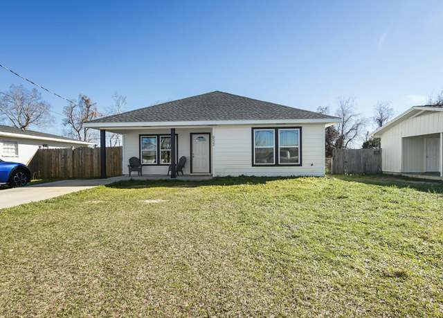 Property at 6522 Olokee St, Panama City, FL 32404, 3 beds, 2 baths