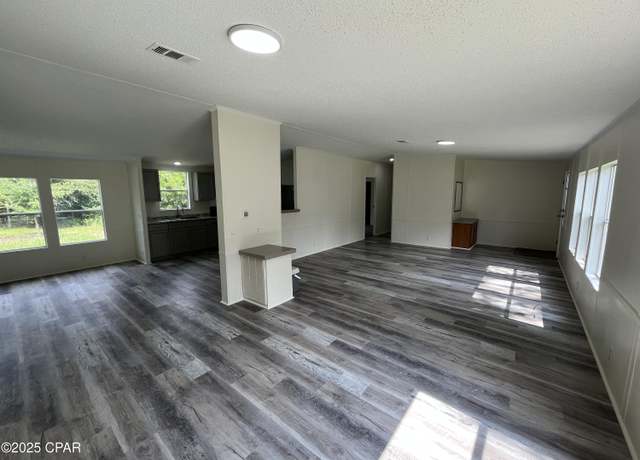 Property at 6471 Fl-73, Kinard, FL 32449, 4 beds, 2 baths