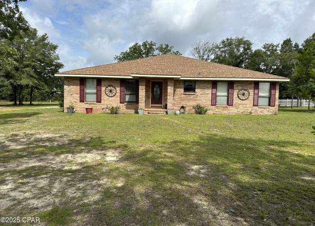 Property at 3021 Holmes Valley Rd, Vernon, FL 32462, 3 beds, 2.5 baths