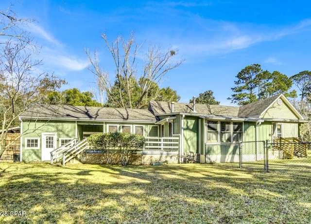 Property at 672 Main St, Chipley, FL 32428, 3 beds, 1.5 baths