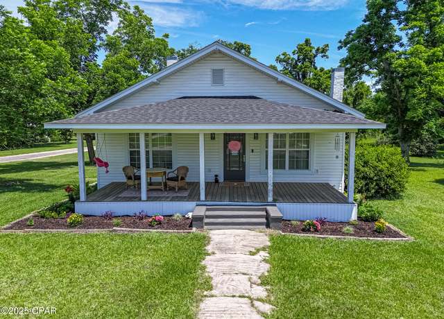 Property at 5138 8th Ave, Malone, FL 32445, 3 beds, 2 baths