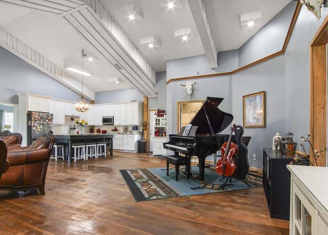 Property at 10583 State Road 20, Clarksville, FL 32430, 4 beds, 3 baths
