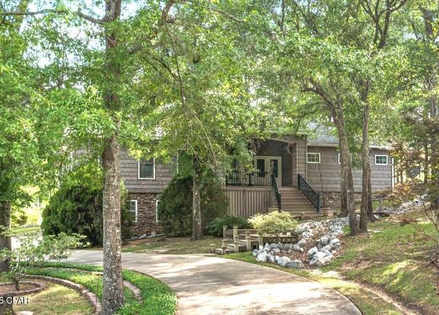 Property at 1310 Pine Bluff Ct, Chipley, FL 32428, 3 beds, 2.5 baths