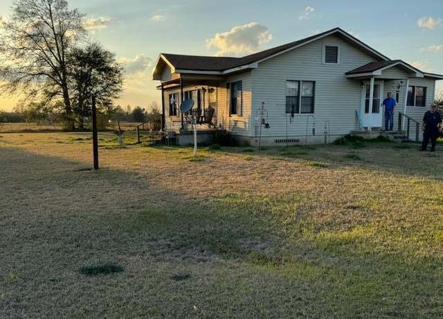 Property at 2852 Kynesville Rd, Cottondale, FL 32431, 8 beds, 4 baths