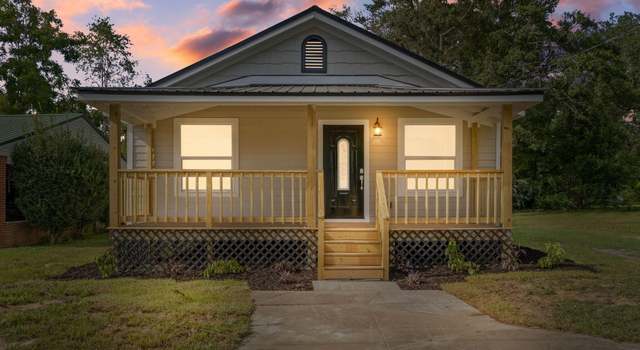 Photo of 4204 Clay St, Marianna, FL 32448