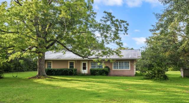 Photo of 2002 Cutchins Rd, Cottondale, FL 32431