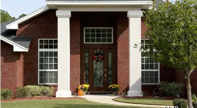 Photo of 105 Lakeview Ter, Lynn Haven, FL 32444