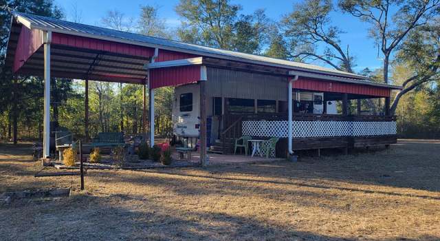 Photo of 4107 Harcus Rd, Caryville, FL 32427