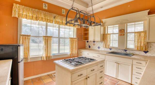 Photo of 5021 Basswood Rd, Bascom, FL 32423
