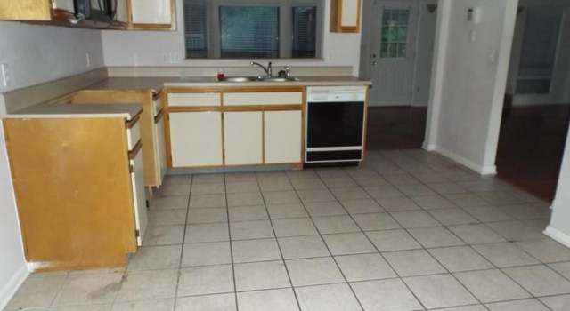 Photo of 1433 Bluegrass Ln, Lynn Haven, FL 32444