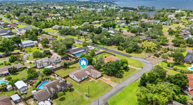 Photo of 143 Queens Cir, Panama City, FL 32405