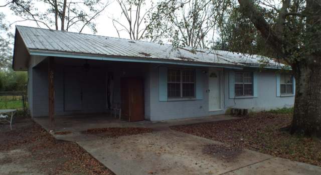 Photo of 501 2nd St, Chipley, FL 32428