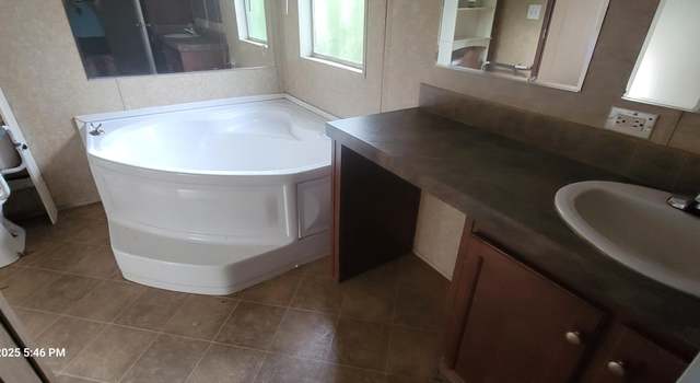 Photo of 7925 Heron Ln, Youngstown, FL 32466