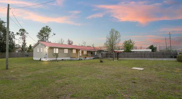 Photo of 1320 6th St, Southport, FL 32409
