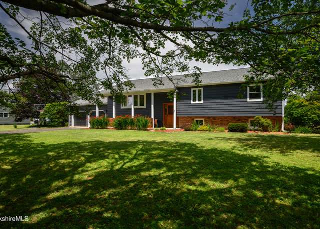 Property at 140 Longview Ter, Williamstown, MA 01267, 4 beds, 3 baths
