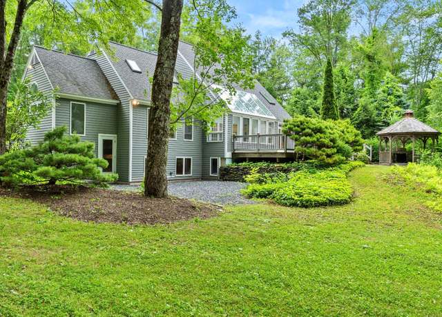 Property at 6 Muddy Brook Cir, Great Barrington, MA 01230, 3 beds, 2.5 baths