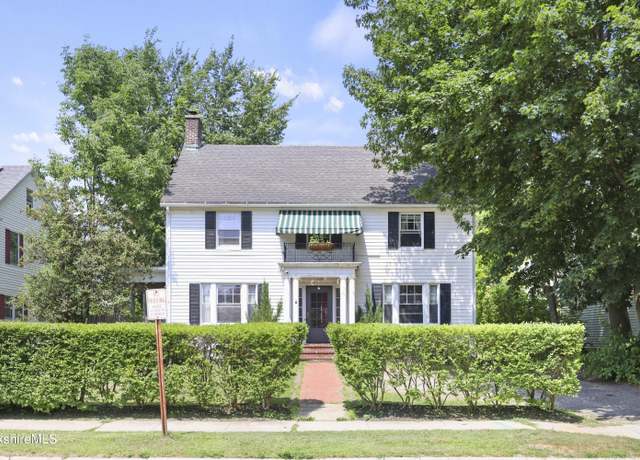Property at 131 E Housatonic St, Pittsfield, MA 01201, 4 beds, 1.5 baths