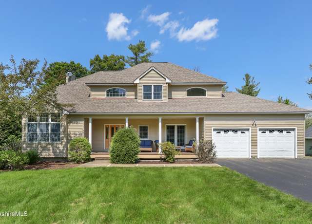 Property at 41 Meadow Ridge Dr, Pittsfield, MA 01201, 4 beds, 2.5 baths