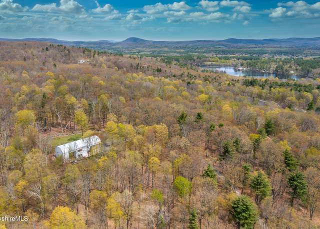 Property at 14 Oxbow Rd, Egremont, MA 01230, 4 beds, 2.5 baths