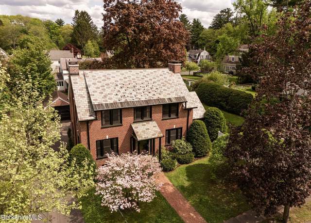 Property at 23 Prospect Ave, Northampton, MA 01060, 3 beds, 1.5 baths