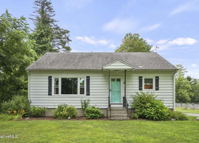 Property at 40 Jeffrey Dr, Pittsfield, MA 01201, 3 beds, 1 bath
